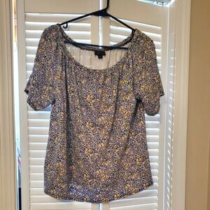 Jjill Wearever top with stretch top. Black and multi. Size Large